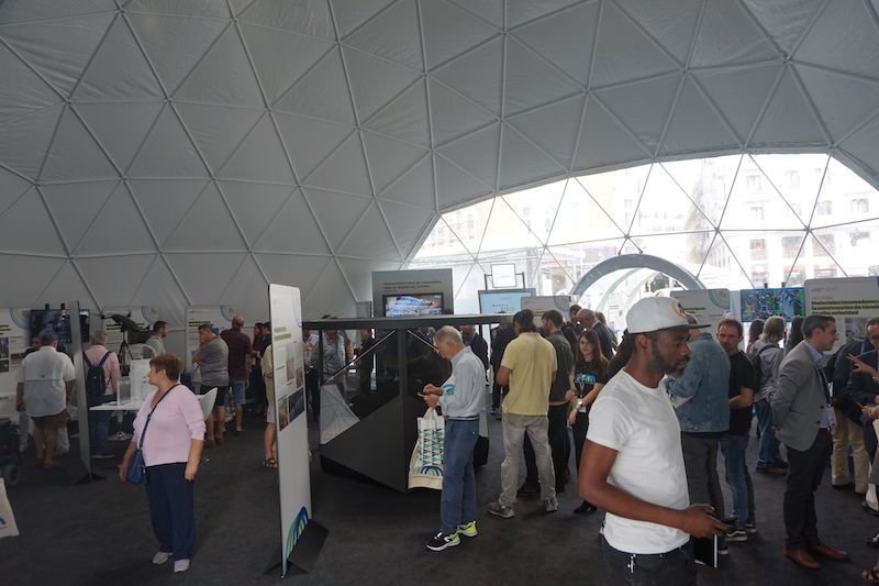 domo geodésico en Plaza de Callao