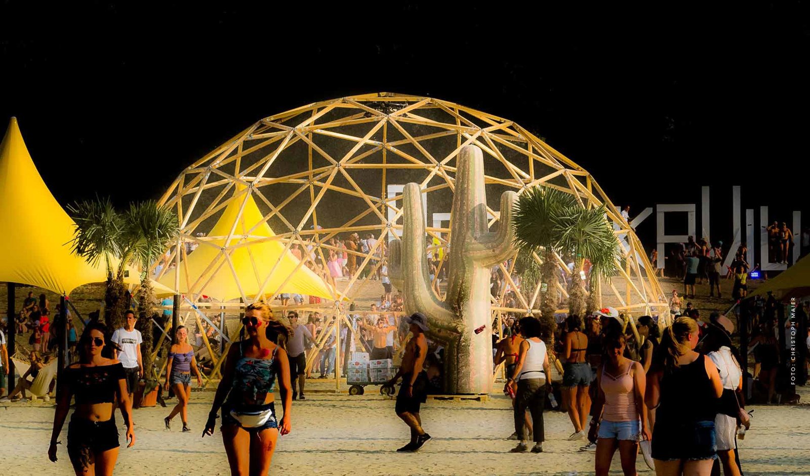 YAKONE_Potsdam_Kuppelzelte_mieten_DOM-G150_Festivaldom3 listado de los mejores proveedores de Domos Geodésicos por países